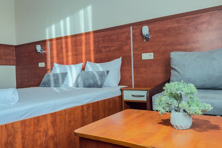 Room 5 of 41