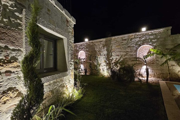Hotel 76 of 101