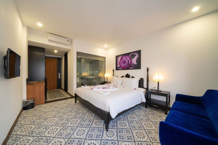 Room 5 of 25