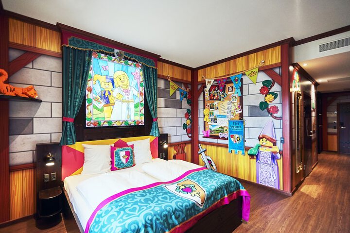 Room 18 of 54