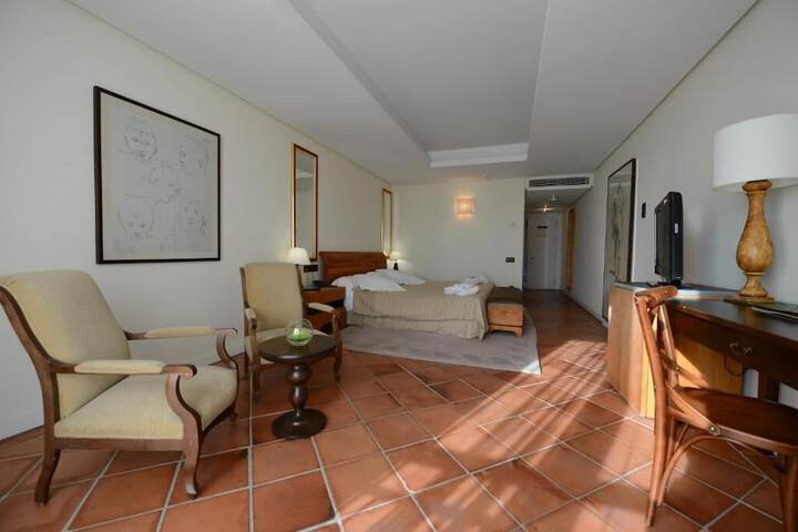 Room 13 of 69