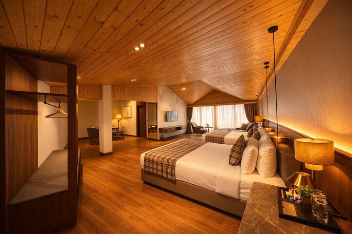 Room 17 of 47