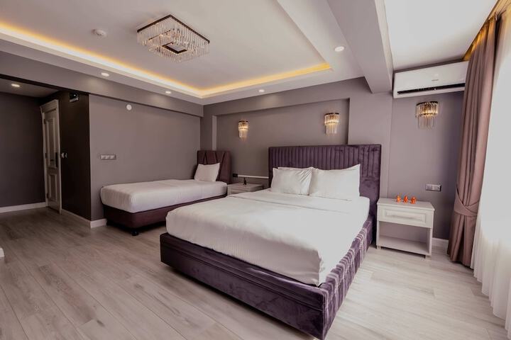 Room 11 of 27