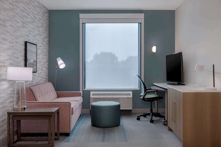Room 17 of 44