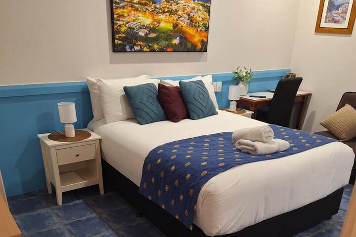 Room 8 of 23