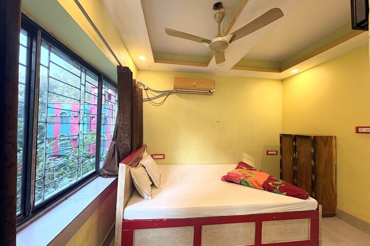 Room 11 of 37
