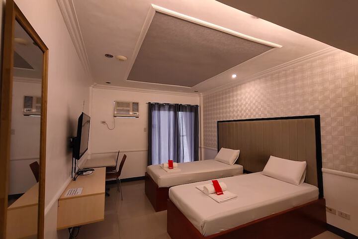 Room 2 of 16