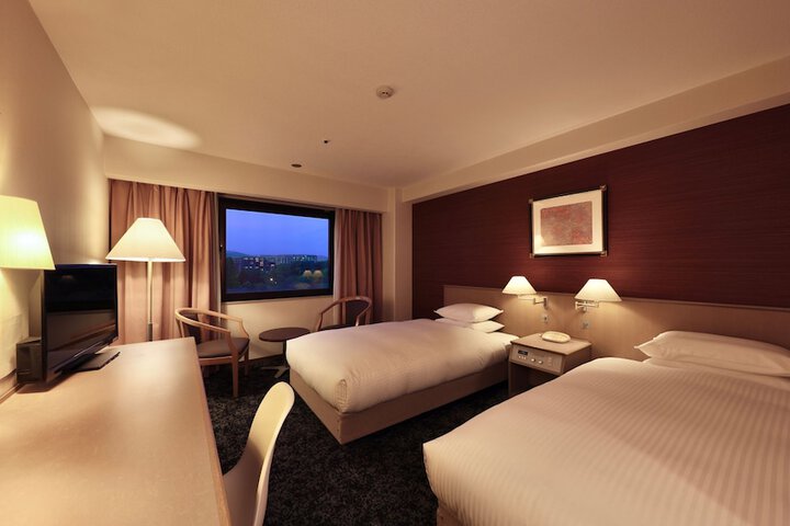 Room 11 of 21