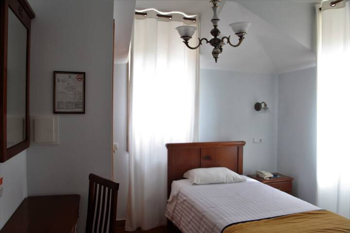 Room 8 of 70