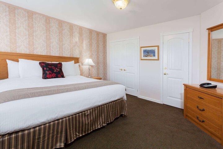 Room 15 of 40
