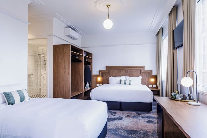 Room 7 of 28