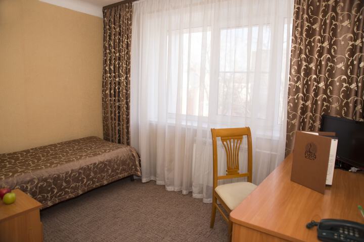 Room 10 of 47