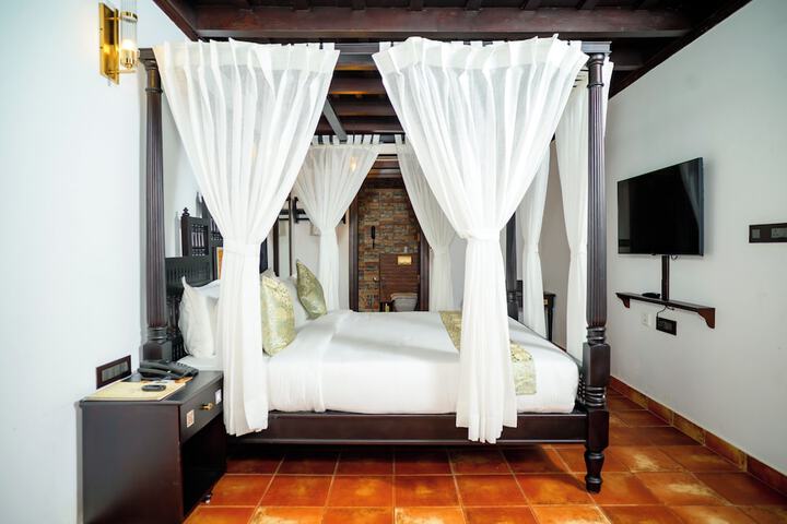 Room 6 of 46