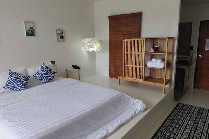 Room 30 of 69