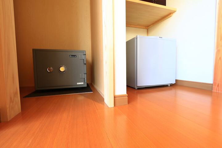 Room 25 of 155