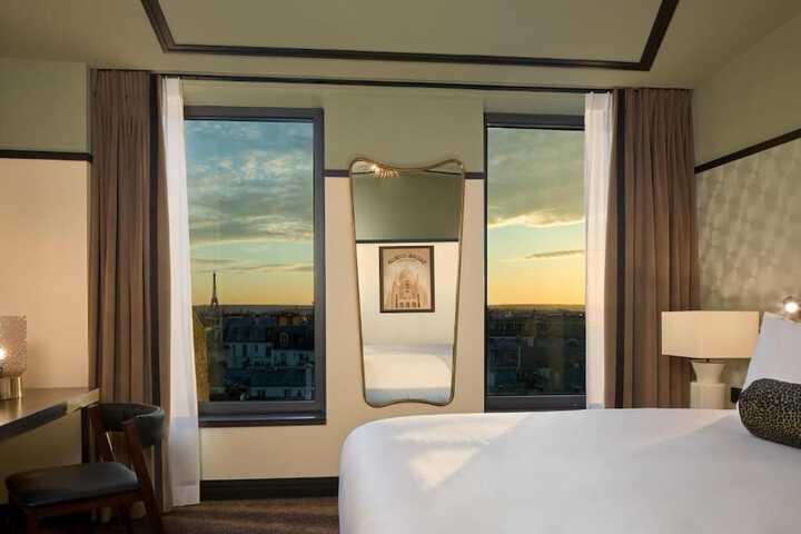 Room 16 of 30