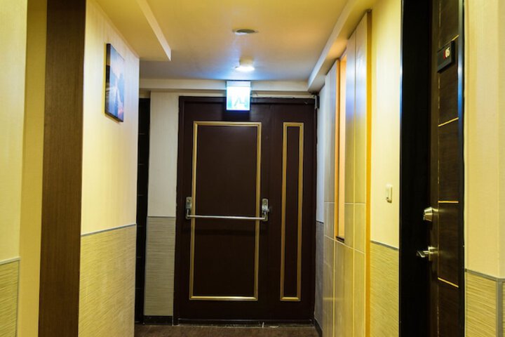 Ballroom/Hall 20 of 23