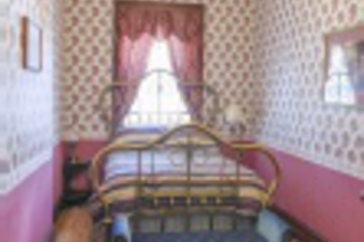 Room 185 of 240