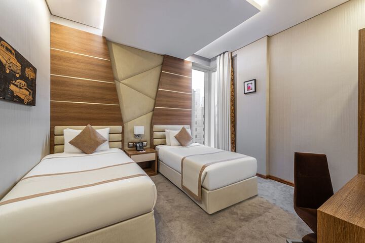 Room 5 of 22