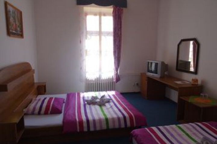 Room 18 of 43