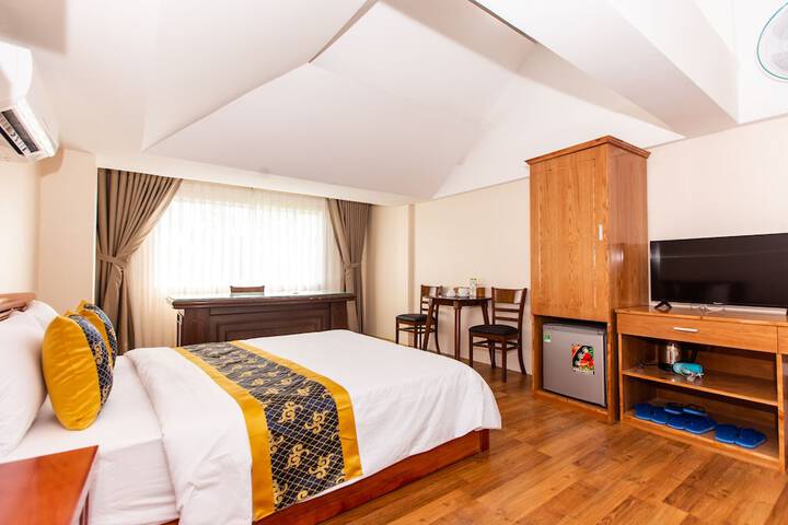Room 17 of 46