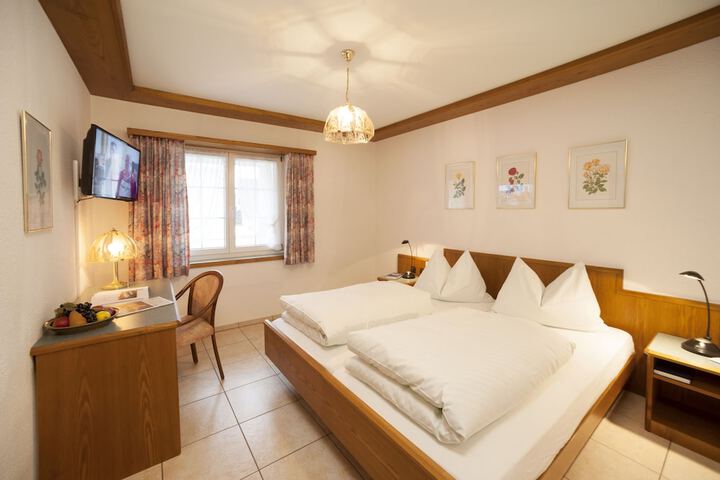 Room 10 of 57