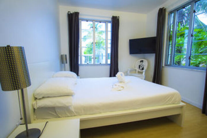 Room 9 of 23