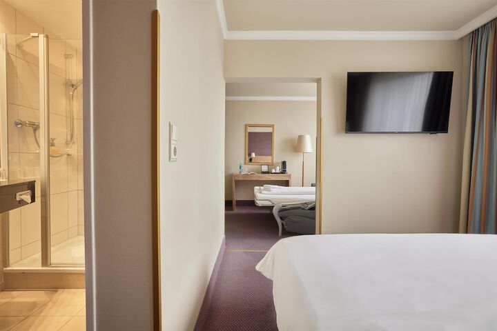 Room 31 of 65