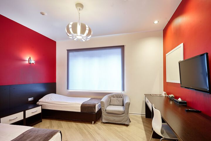 Room 6 of 34