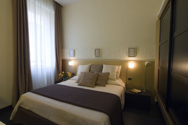 Room 13 of 31