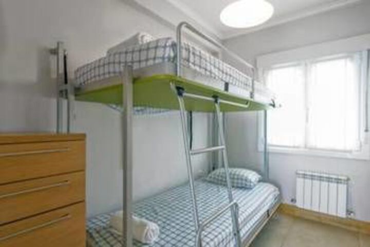Room 12 of 34