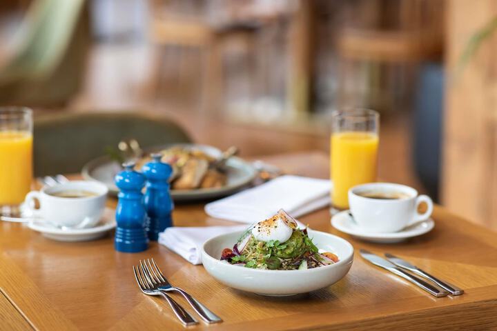 Breakfast/Coffee Service 92 of 172