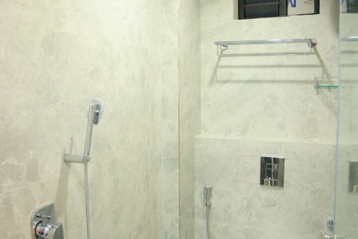 Room 15 of 22
