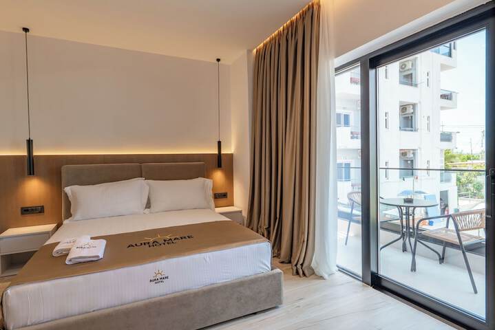 Room 93 of 244