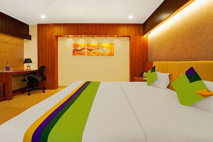 Room 20 of 34
