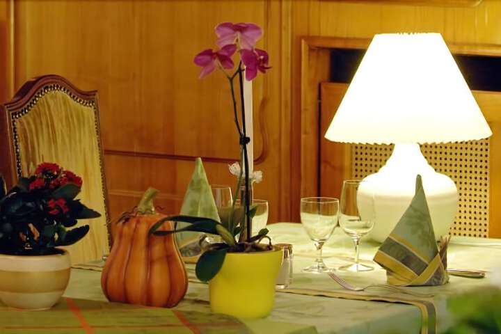 Dining 38 of 47