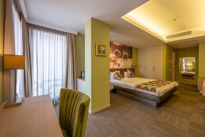Room 19 of 43