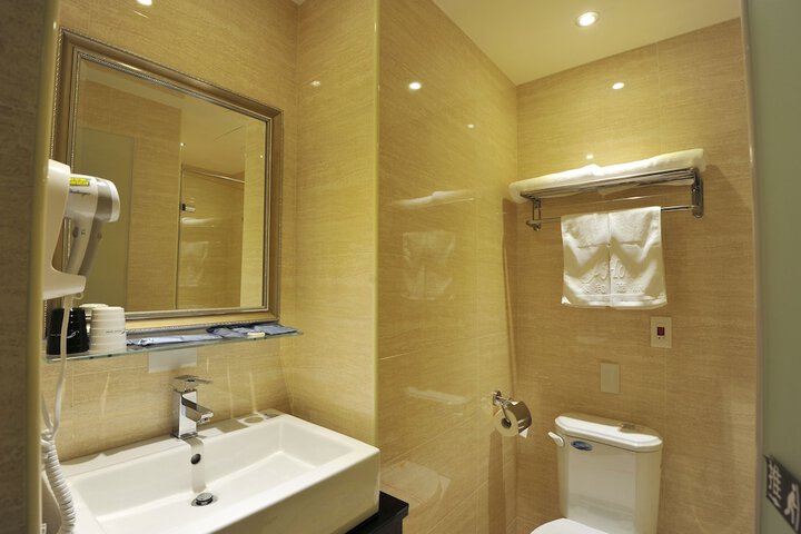 Room 45 of 63