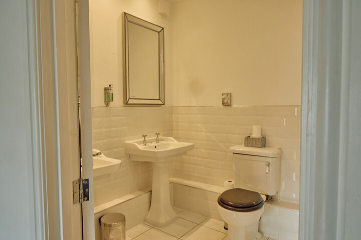 Room 13 of 41