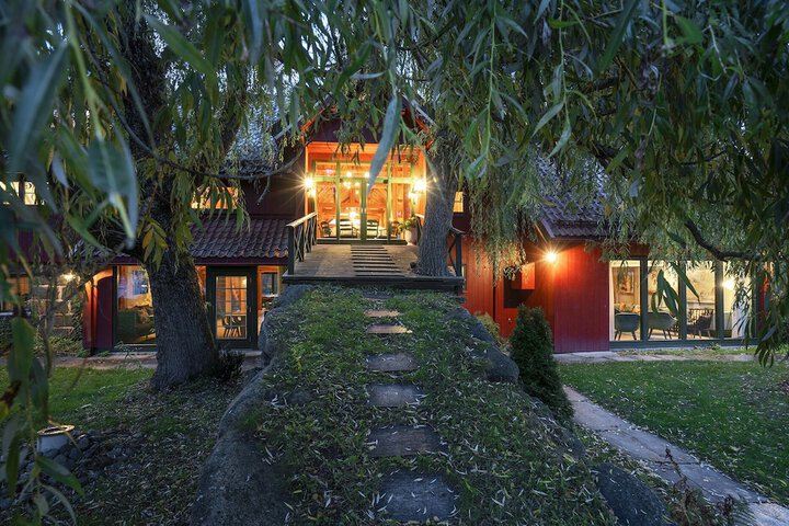Hotel 70 of 88