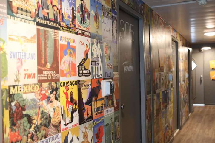 Room 9 of 48