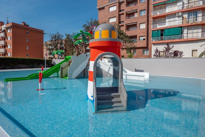 Hotel Pool