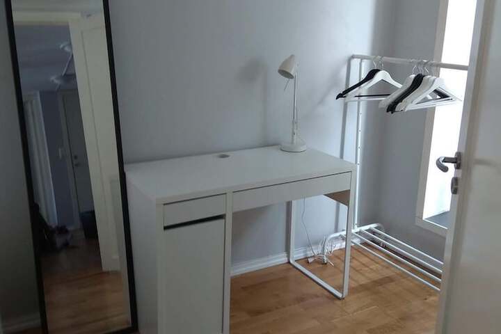 Room 4 of 50