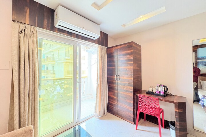 Room 16 of 44