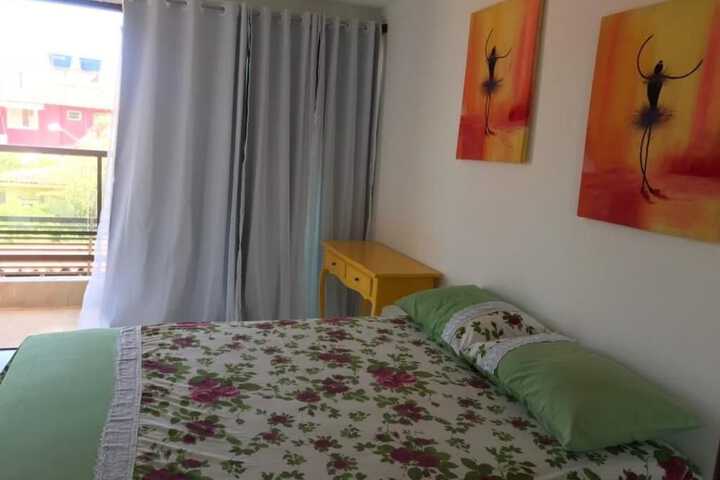 Room 10 of 20