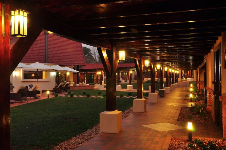 Hotel Exterior 53 of 53