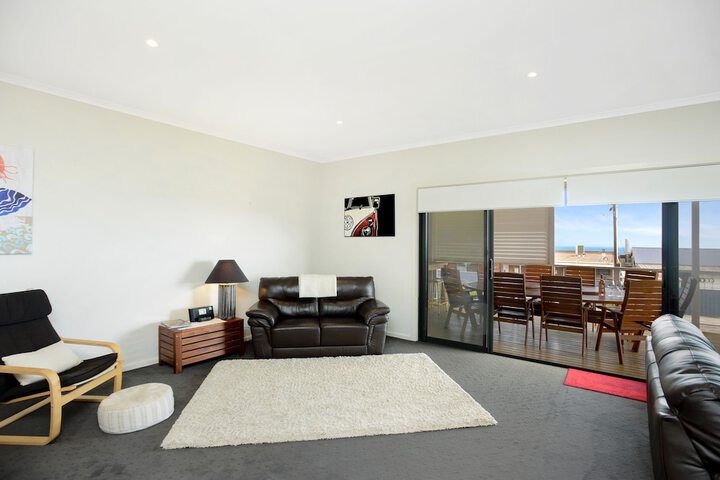 Room 12 of 25