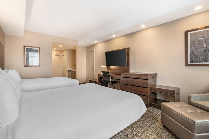 Room 42 of 101