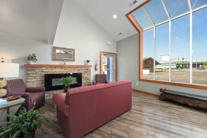 Hotel Interior 12 of 145