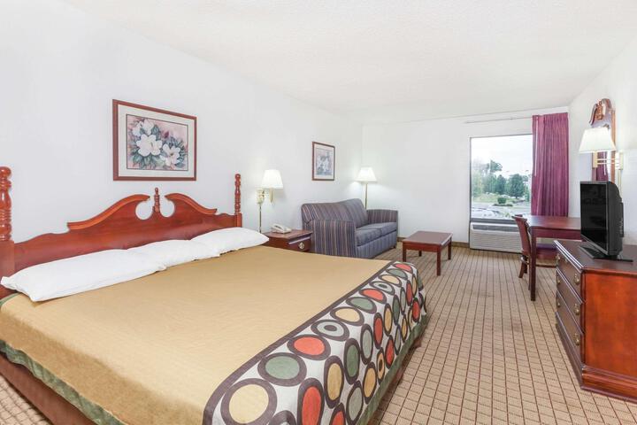 1 King Bed (6 of 14)
